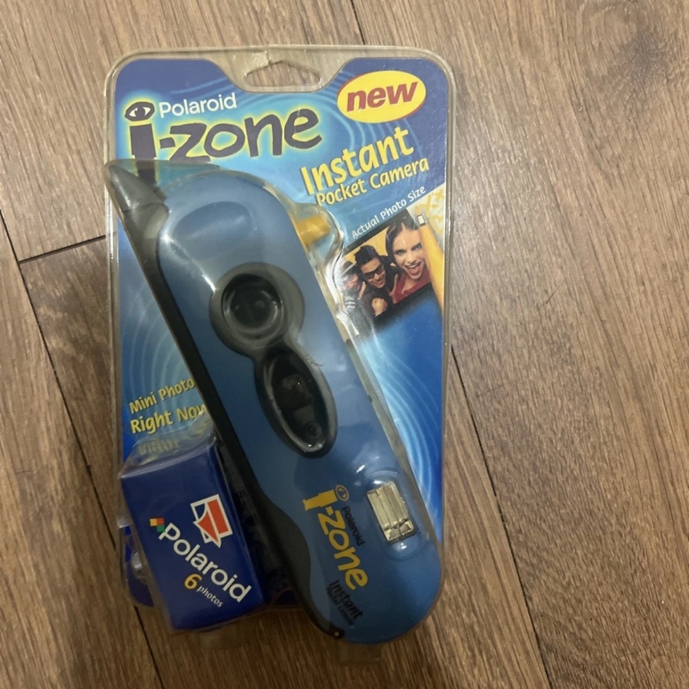 Polaroid i-Zone Instant Pocket Camera - Blue and Black